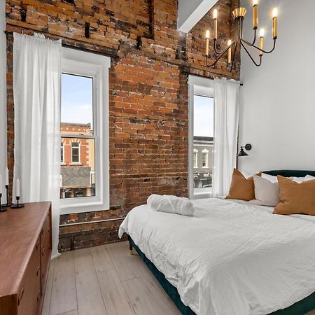 The Goodman: Front Street Flats Apartment Belleville Bagian luar foto