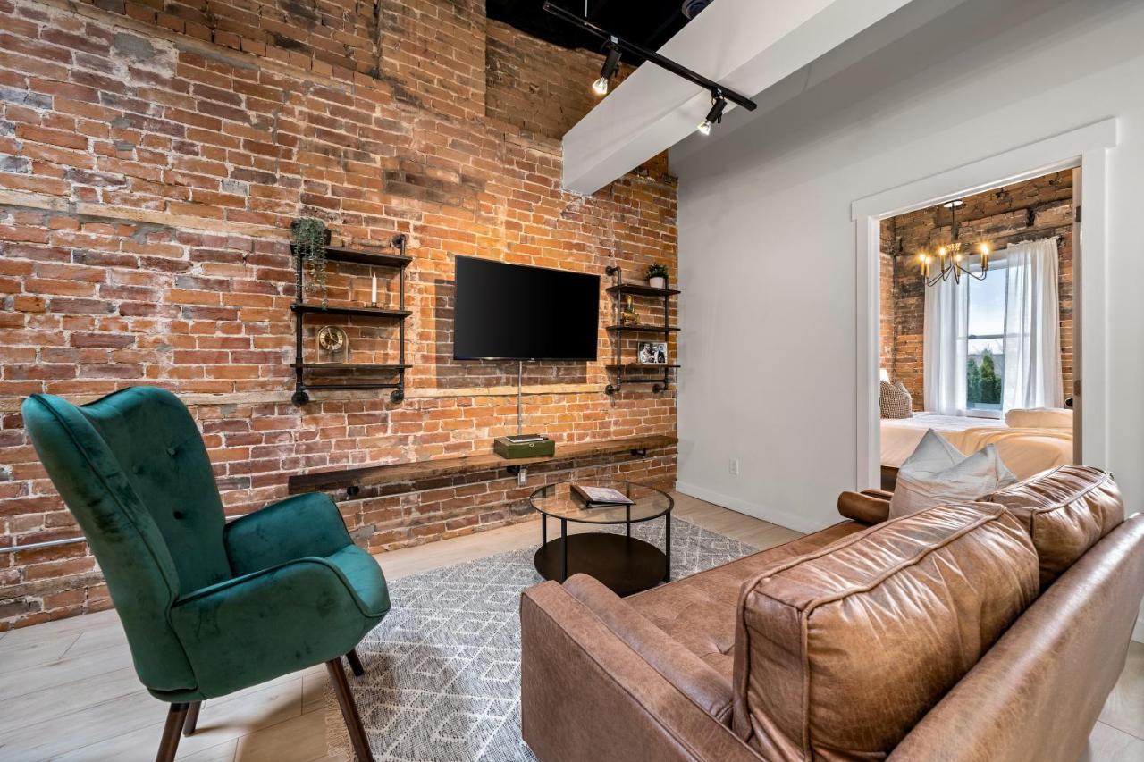 The Goodman: Front Street Flats Apartment Belleville Bagian luar foto