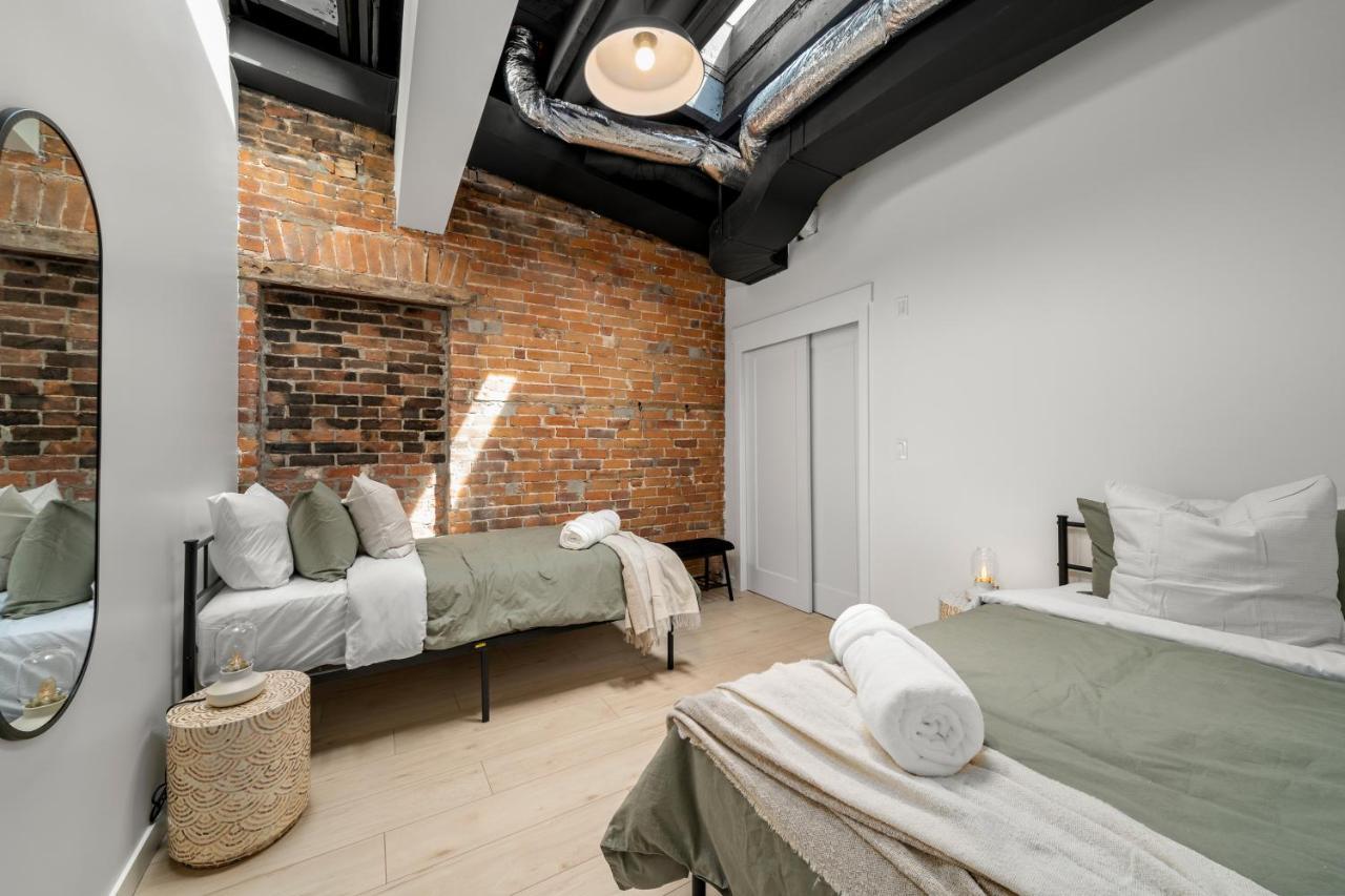 The Goodman: Front Street Flats Apartment Belleville Bagian luar foto
